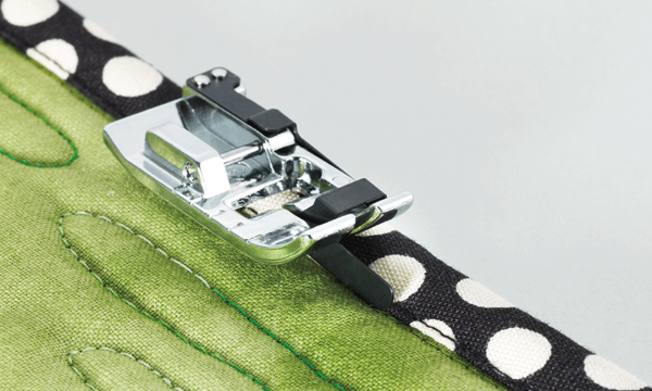 Mynd af Kantsaumsfótur Brother*