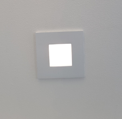 Mynd af One Light WHITE WALL RECESSED 1W LED WARMW 220-240V
